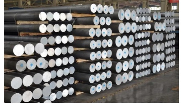 擠（jǐ）壓（yā）鋁型（xíng）材表麵出現氣泡的原因和解決辦法