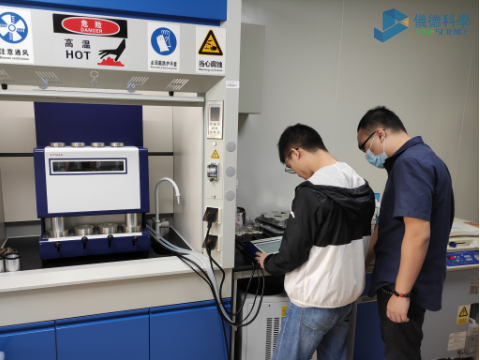 我（wǒ）司工（gōng）程（chéng）師和實（shí）驗室工作人員培訓操作